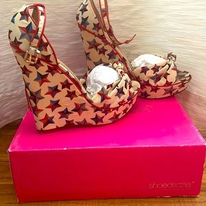 Size 11 Betsy Patriotic heels